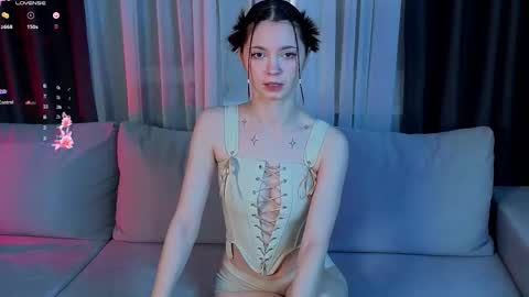 Milkiss online show from 12-16-25, 05:51