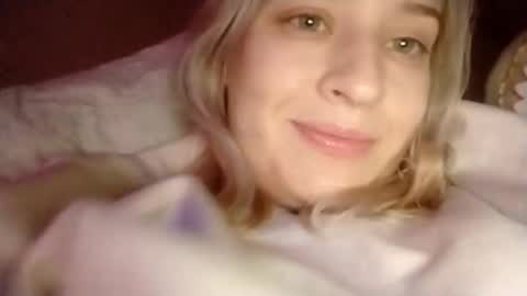 Snapshot of mila_420 chatting on 01-10-26, 09:52 Mila 420 online show from 01-10-26, 09:52