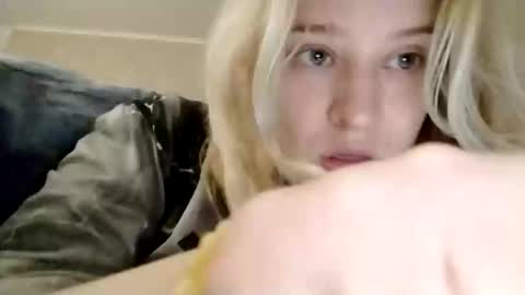 Snapshot of mila_420 chatting on 03-23-26, 08:35 Mila 420 online show from 03-23-26, 08:35