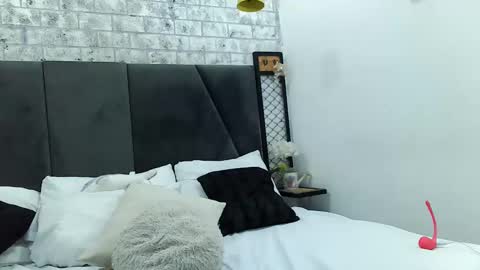 Snapshot of mila_adamss chatting on 12-27-24, 11:06 mila_adamss online show from 12-27-24, 11:06