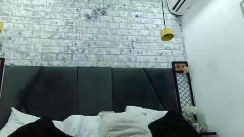 Snapshot of mila_adamss chatting on 01-07-25, 10:54 mila_adamss online show from 01-07-25, 10:54