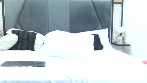 Snapshot of mila_adamss chatting on 02-09-25, 01:22 mila_adamss online show from 02-09-25, 01:22