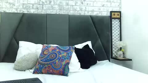 Snapshot of mila_adamss chatting on 02-09-25, 11:25 mila_adamss online show from 02-09-25, 11:25