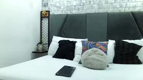 Snapshot of mila_adamss chatting on 02-19-25, 11:06 mila_adamss online show from 02-19-25, 11:06