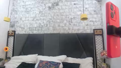Snapshot of mila_adamss chatting on 10-02-25, 10:22 mila_adamss online show from 10-02-25, 10:22
