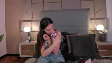 Snapshot of mila_astor chatting on 01-09-26, 02:42 Mila Astor online show from 01-09-26, 02:42