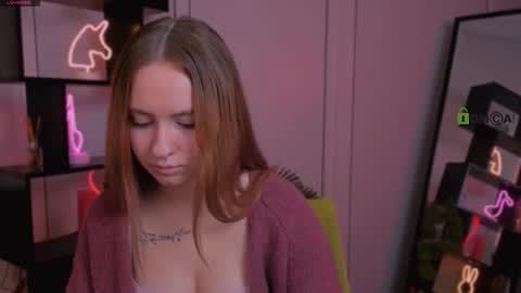 mila_glow online show from 10-03-25, 08:44