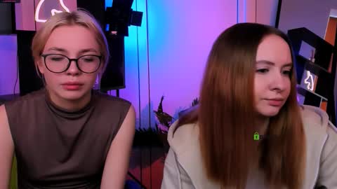 mila_glow online show from 11-18-25, 12:09