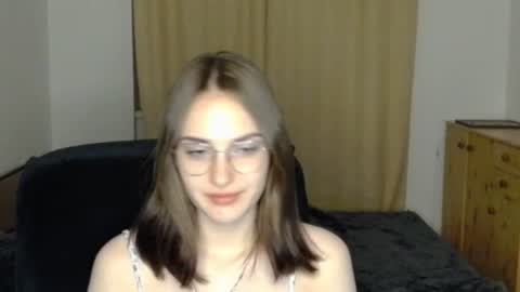 Snapshot of mila_keyy chatting on 07-17-26, 08:14 mila_keyy online show from 07-17-26, 08:14