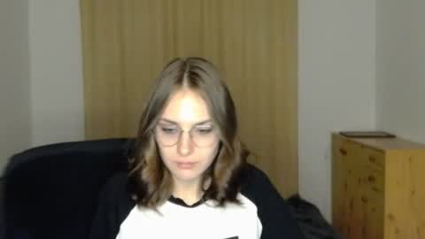 Snapshot of mila_keyy chatting on 07-22-26, 09:39 mila_keyy online show from 07-22-26, 09:39