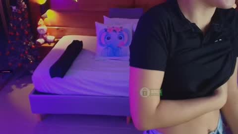 Milena  online show from 11-22-25, 10:36