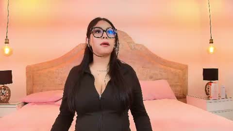 mila_lune1 online show from 08-03-26, 04:11