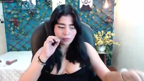 Snapshot of mila_quin chatting on 06-28-26, 12:00 mila_quin online show from 06-28-26, 12:00