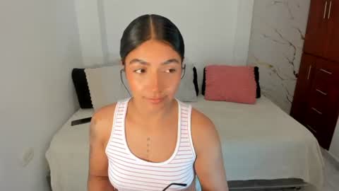 Snapshot of mila_rose1 chatting on 07-21-26, 01:41 martina online show from 07-21-26, 01:41