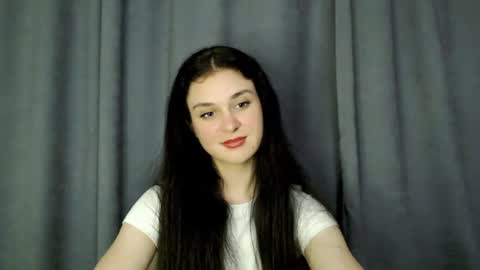 Snapshot of mila_rossee chatting on 07-30-26, 05:45 Mila online show from 07-30-26, 05:45