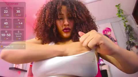Snapshot of mila_rozze chatting on 10-15-25, 01:11 online show from 10-15-25, 01:11
