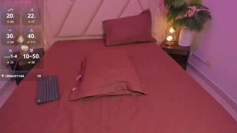 mila_santanaa online show from 05-16-26, 08:18