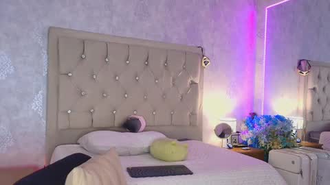  MILA    online show from 04-12-26, 04:06