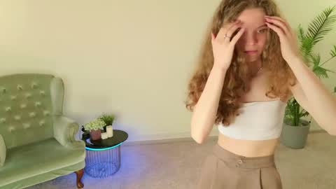Mila online show from 05-22-26, 07:48