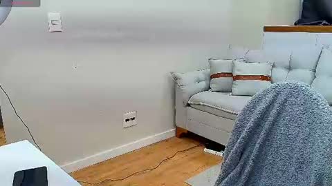 Snapshot of mila_vvoss chatting on 07-22-26, 11:24 Mila Voz online show from 07-22-26, 11:24