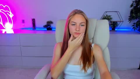 Snapshot of milaaddam chatting on 10-05-25, 05:39 Milla online show from 10-05-25, 05:39