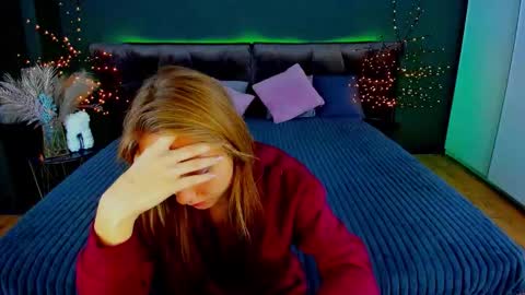 Snapshot of milaaddam chatting on 10-20-25, 05:41 Milla online show from 10-20-25, 05:41