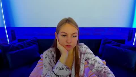 Snapshot of milaaddam chatting on 11-07-25, 07:19 Milla online show from 11-07-25, 07:19