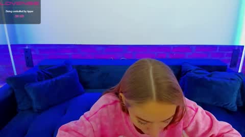 Snapshot of milaaddam chatting on 11-13-25, 06:56 Milla online show from 11-13-25, 06:56