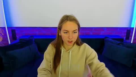 Snapshot of milaaddam chatting on 11-17-25, 06:30 Milla online show from 11-17-25, 06:30