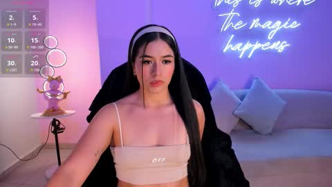 Snapshot of milacoleman chatting on 10-28-25, 02:15 Mila online show from 10-28-25, 02:15