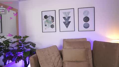 Snapshot of milacrave chatting on 09-12-25, 11:43 milacrave online show from 09-12-25, 11:43