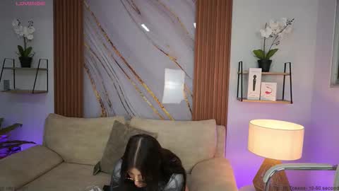 Snapshot of milacrave chatting on 09-30-25, 11:37 milacrave online show from 09-30-25, 11:37