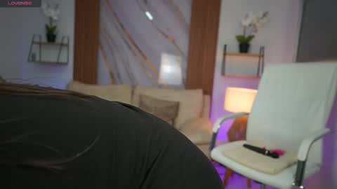 Snapshot of milacrave chatting on 10-01-25, 11:38 milacrave online show from 10-01-25, 11:38