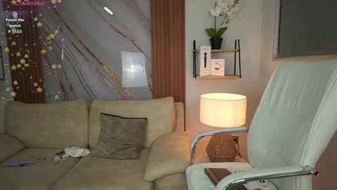 Snapshot of milacrave chatting on 10-03-25, 11:40 milacrave online show from 10-03-25, 11:40