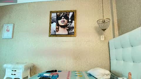 miladiosa online show from 11-11-25, 12:05