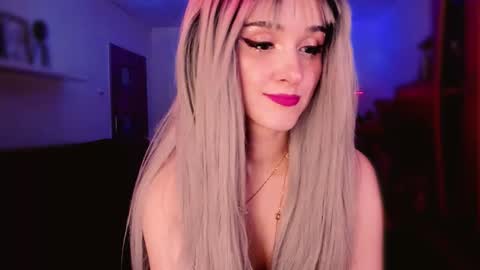 Snapshot of miladyjolie chatting on 04-25-26, 06:38 MiladyJolie online show from 04-25-26, 06:38