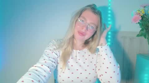 MilanaQueen 22 online show from 02-01-26, 12:53