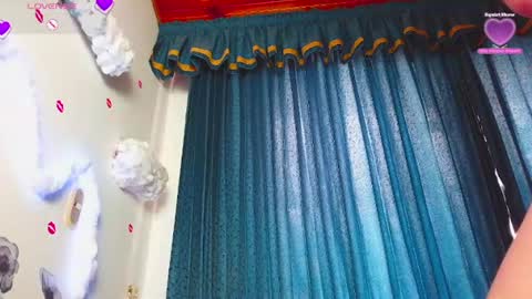 Snapshot of milafyre chatting on 09-20-25, 05:36 valery online show from 09-20-25, 05:36