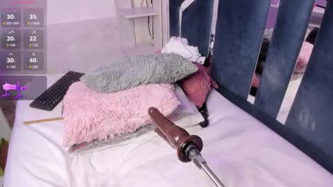 Milenna online show from 01-15-26, 04:28