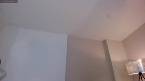 Mila  online show from 06-19-26, 11:47
