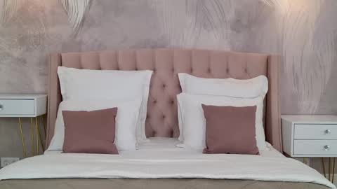 milaleoneli online show from 09-13-25, 03:34