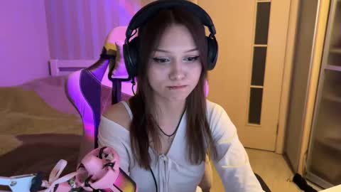 Snapshot of milamiuu chatting on 01-13-26, 02:11 milamiuu online show from 01-13-26, 02:11