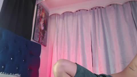 Milan Anxel online show from 05-10-26, 01:33