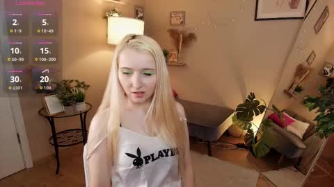 Snapshot of milana__key chatting on 11-08-25, 09:24 Milana online show from 11-08-25, 09:24