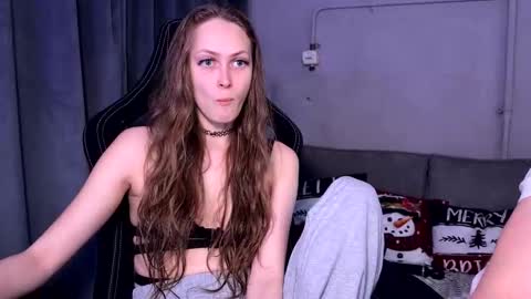 Snapshot of milana_sexwife chatting on 01-17-26, 07:28 Dan and Milana online show from 01-17-26, 07:28