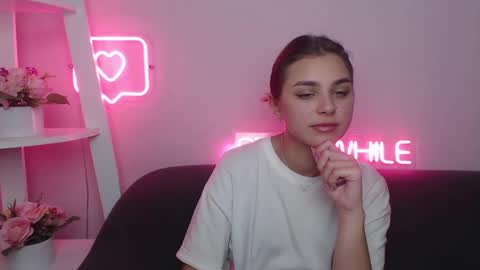 Snapshot of milanaangelas chatting on 02-01-25, 11:54 milanaangelas online show from 02-01-25, 11:54
