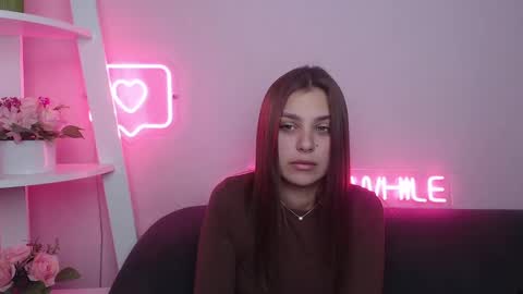 Snapshot of milanaangelas chatting on 02-07-25, 01:43 milanaangelas online show from 02-07-25, 01:43