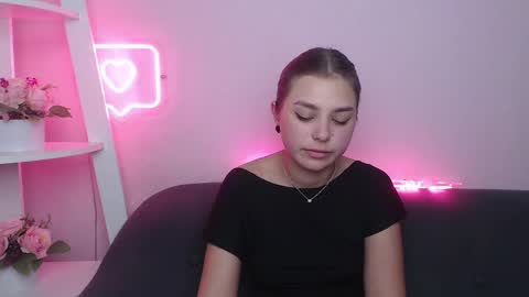 Snapshot of milanaangelas chatting on 02-09-25, 11:04 milanaangelas online show from 02-09-25, 11:04