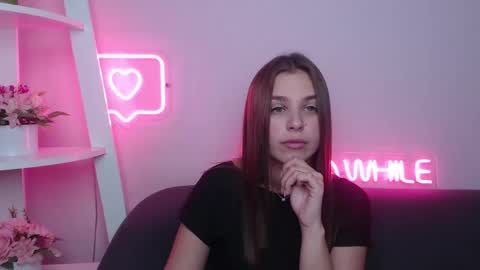 Snapshot of milanaangelas chatting on 02-15-25, 06:23 milanaangelas online show from 02-15-25, 06:23
