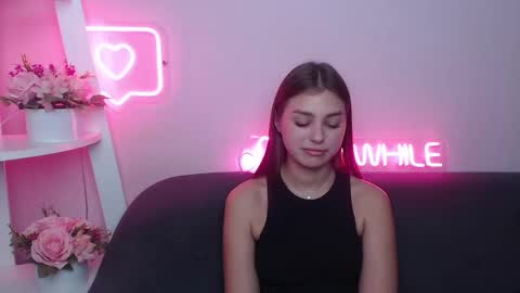 Snapshot of milanaangelas chatting on 02-21-25, 02:59 milanaangelas online show from 02-21-25, 02:59